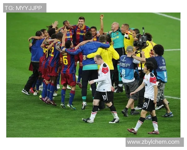 球星足球出场时刻解析：从首发到替补的关键影响及背后故事