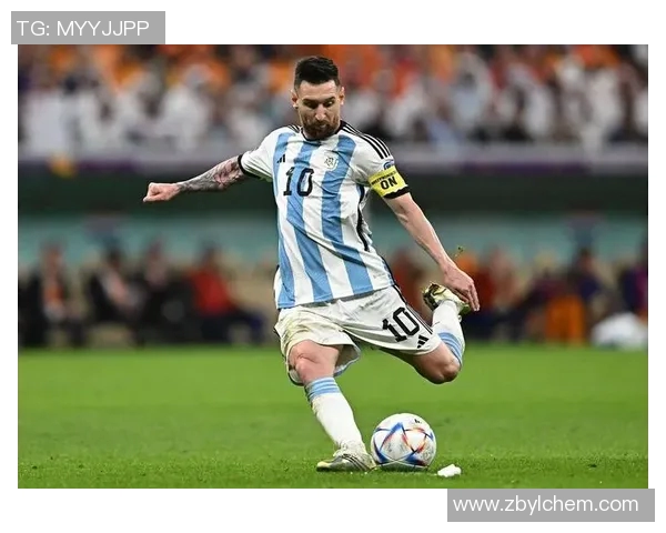 足球巨星成长轨迹对比解析不同年代球员成才之路 足球巨星成长轨迹对比解析不同年代球员成才之路